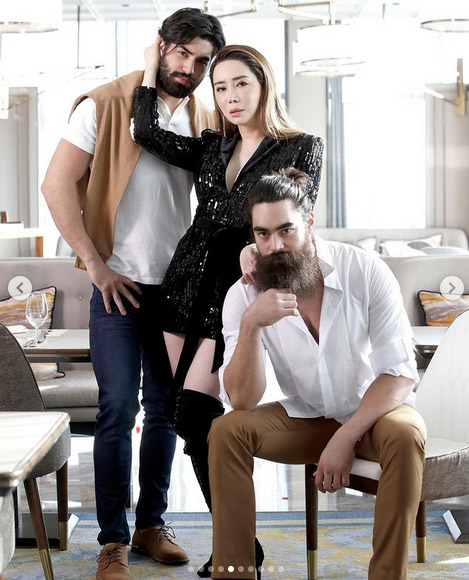 แอน จักรพงษ์, ผู้หญิงข้ามเพศ