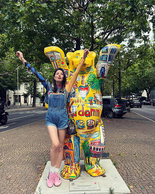 เทย่า นิโคล ประวัติ