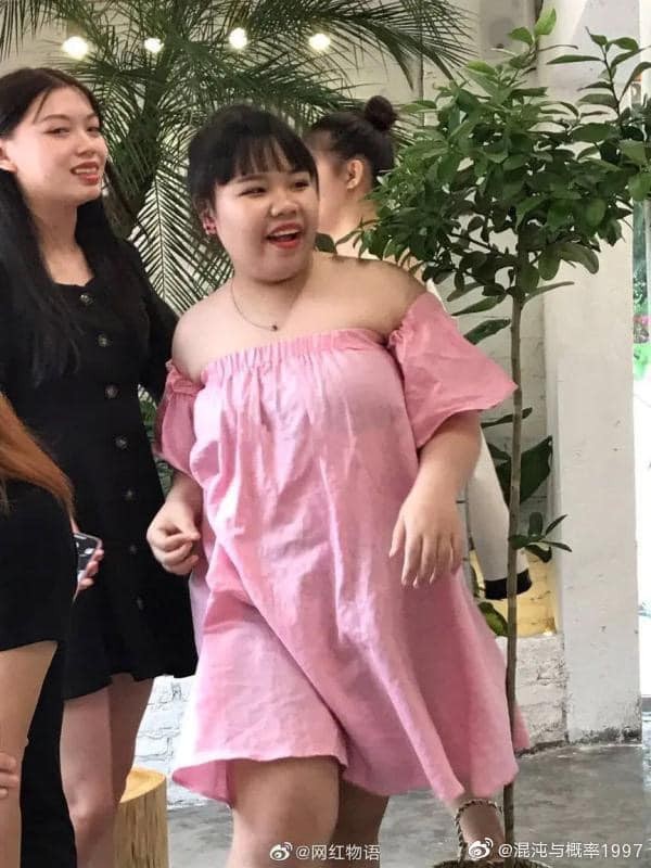 เน็ตไอดอลสาวจีน