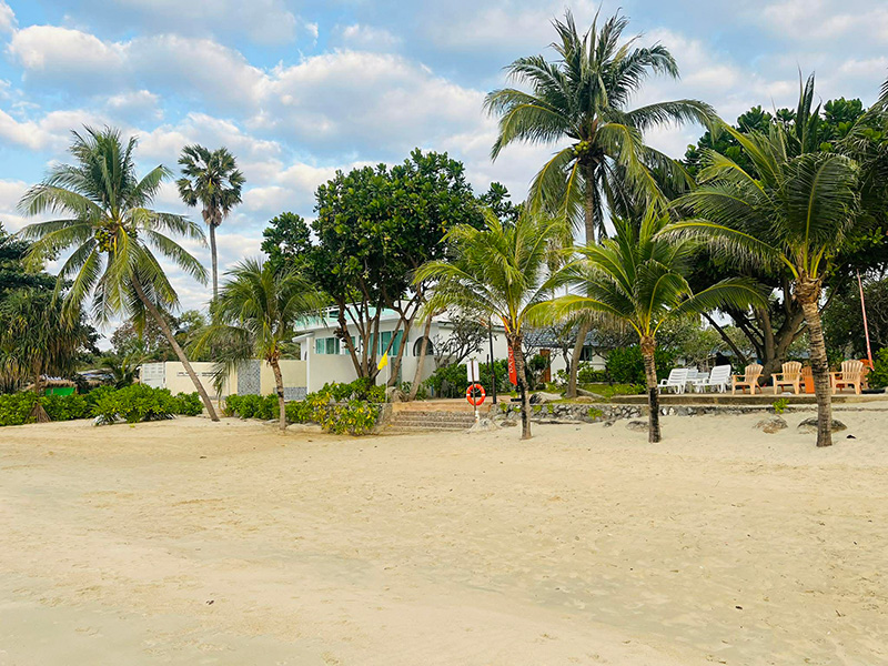 Bandara On Sea Rayong ที่พักติดทะเล สัตว์เลี้ยงเข้าได้