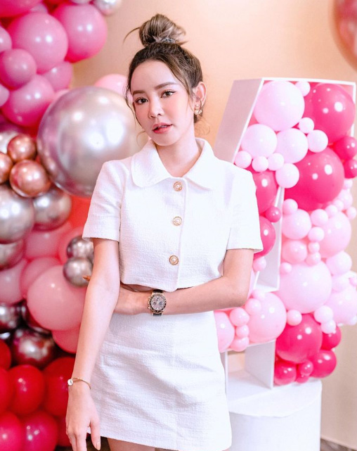 แก้มกี้ กชวรรณ ประวัติ