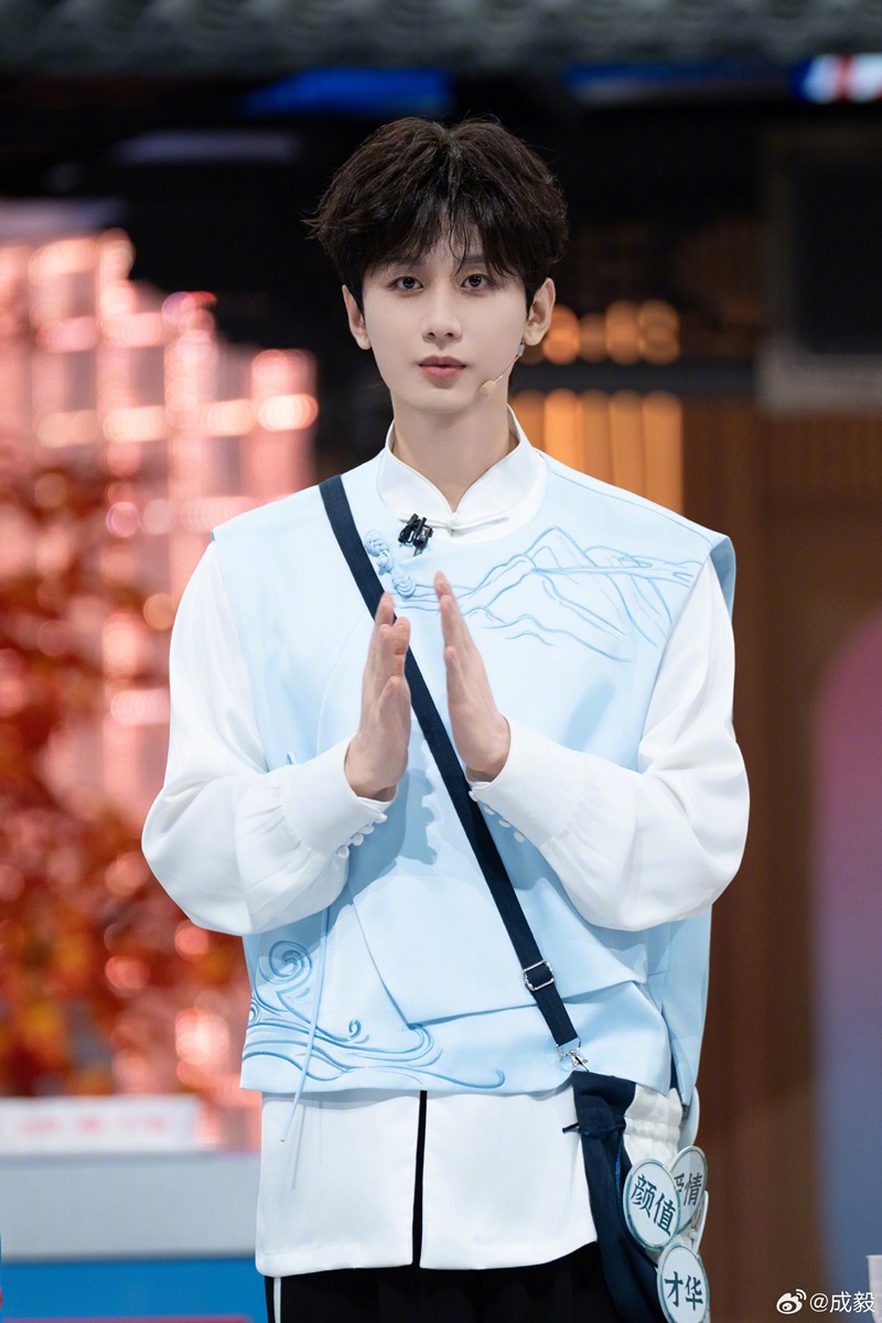 เฉิงอี้ ประวัติ Cheng Yi