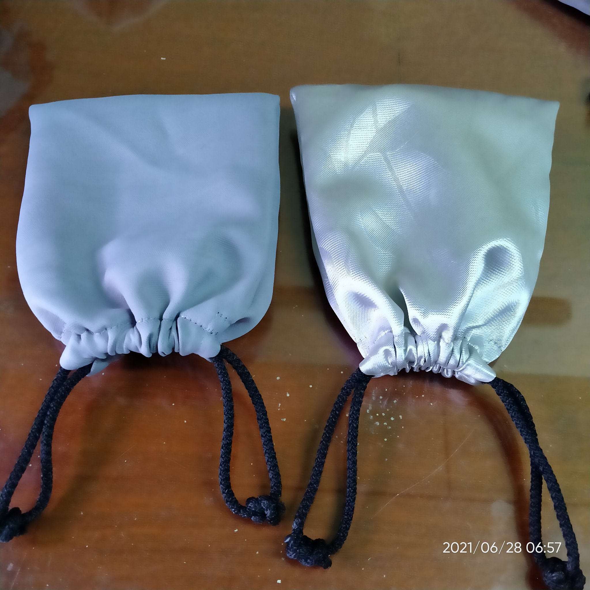 กระเป๋าใส่โทรศัพท์