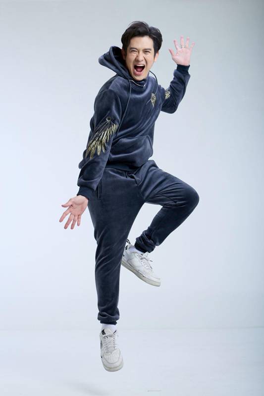 ร็อคกี้ สมบัติเจริญ