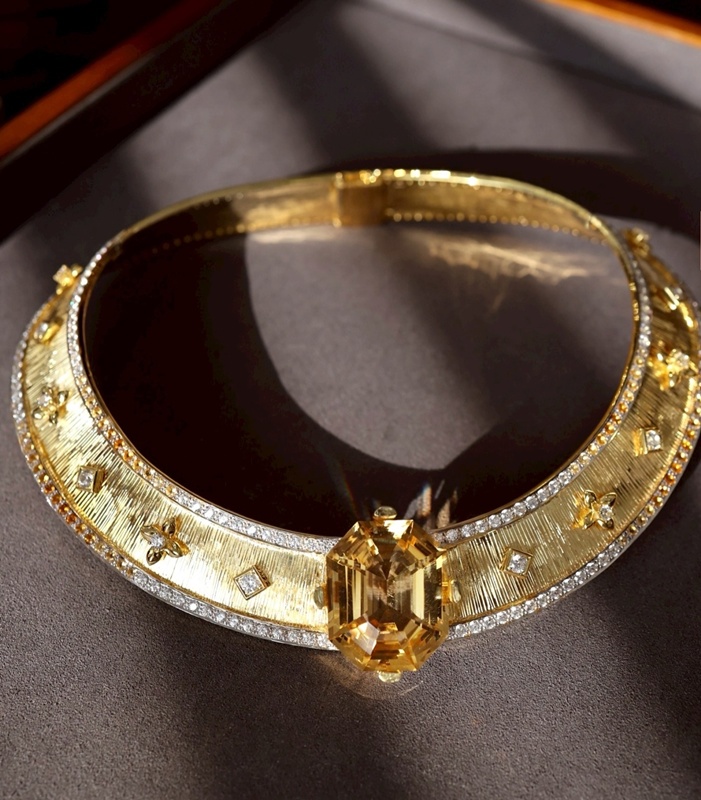 โอปอล สุชาตา ลุคพิธีเปิดซีเกมส์ 2025