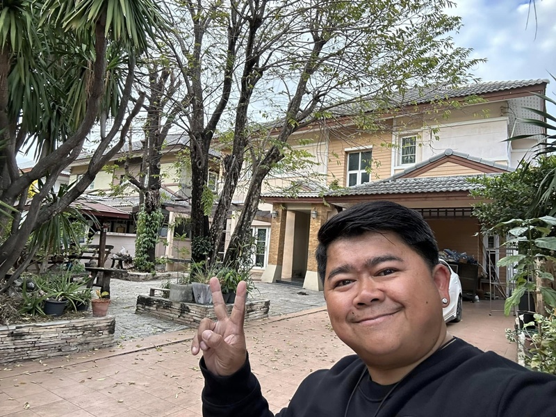 โก๊ะตี๋ อารามบอย ลงคลิปคู่สาวสวย หวานกันไม่เบา