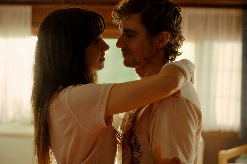 ภาพนักแสดง เดฟ ฟรังโก และ อลิสัน บรี ในหนัง Together ดูดร่างสร้างรัก