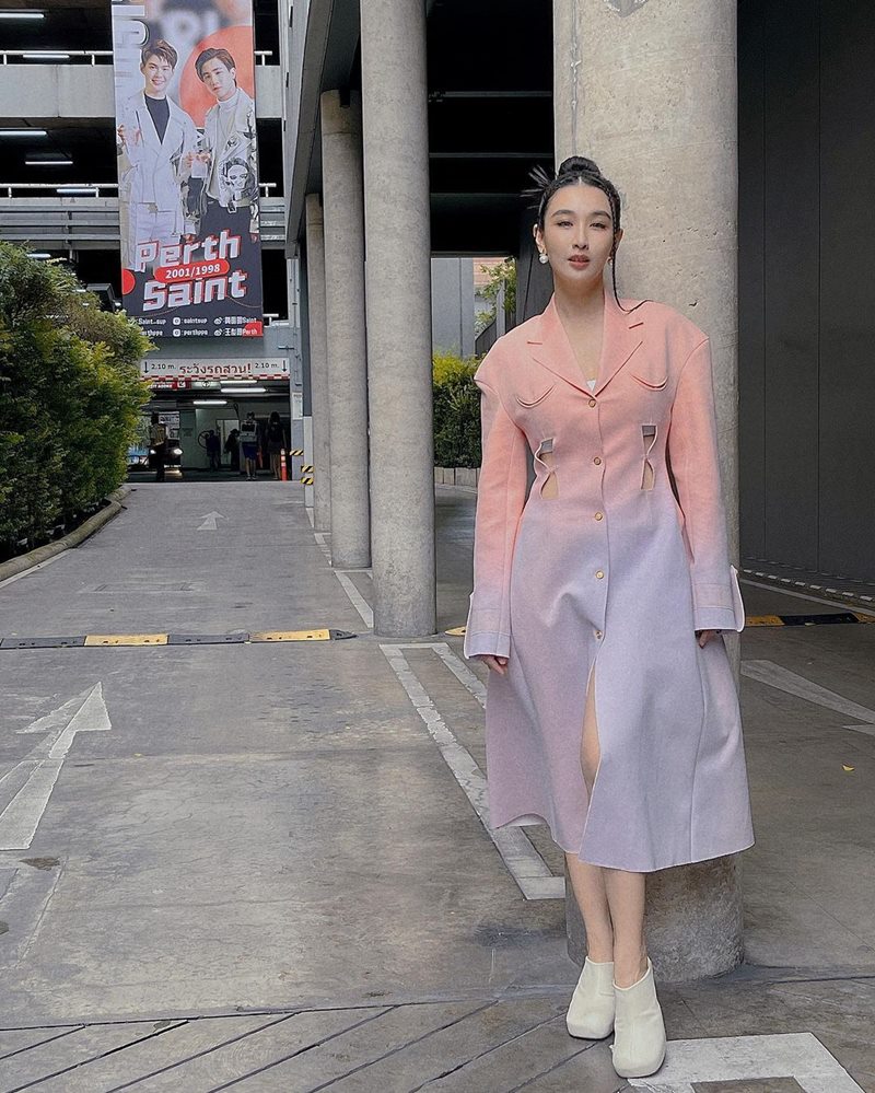 กระติ๊บ ชวัลกร