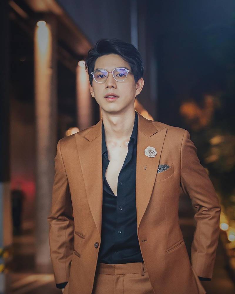 ไบร์ท นรภัทร