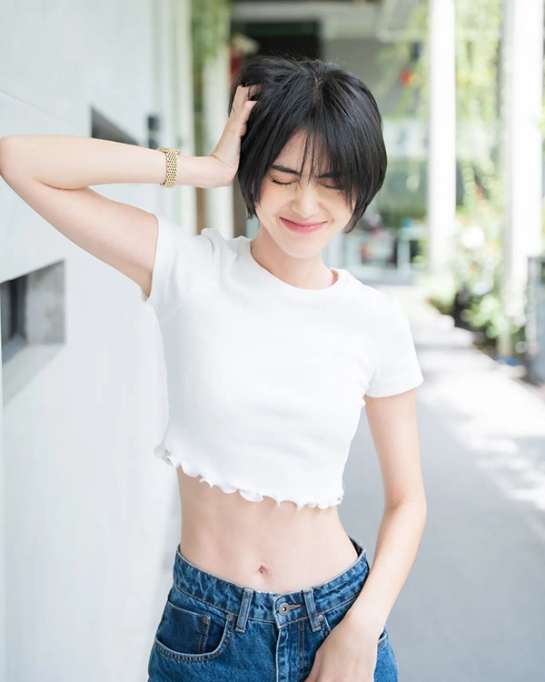 ใหม่ ดาวิกา