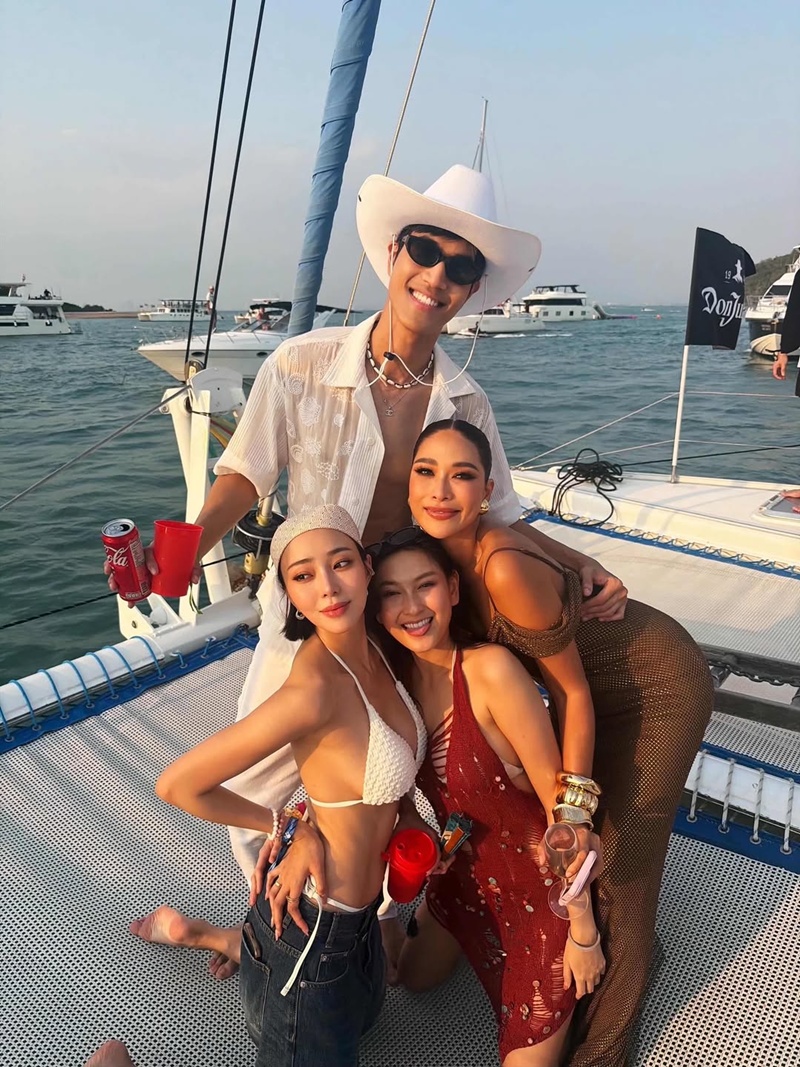 นิวเคลียร์ พลอย