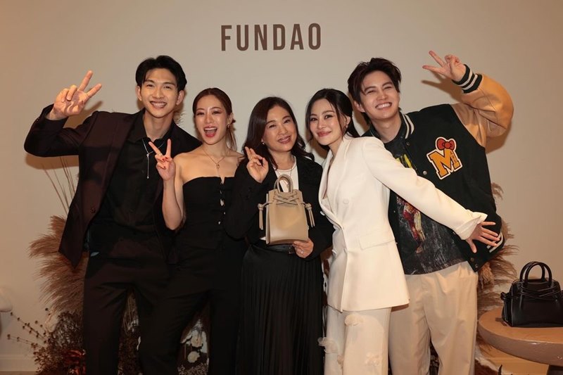 หยิน ฝันดาว แบ้สกุล