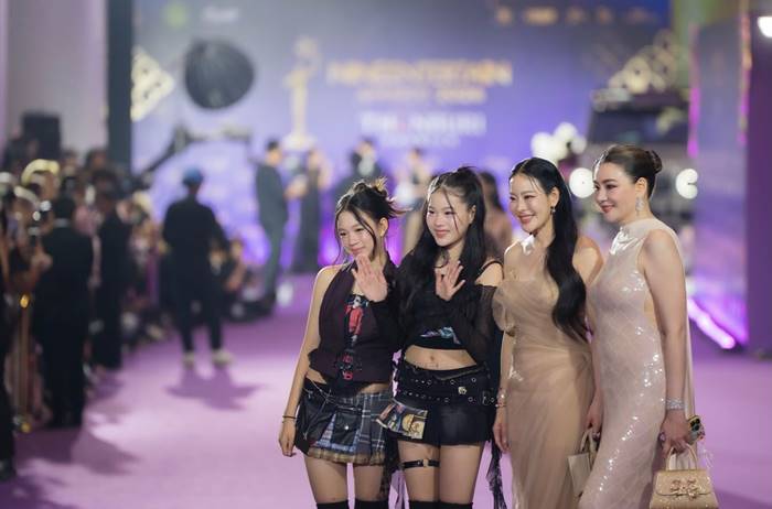  ณิริน - แสนดี เซ็นสัญญา LOVEiS