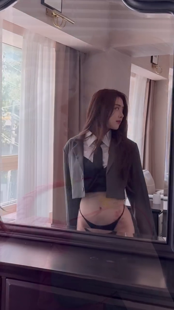 เบียร์ เดอะวอยซ์ Photobook