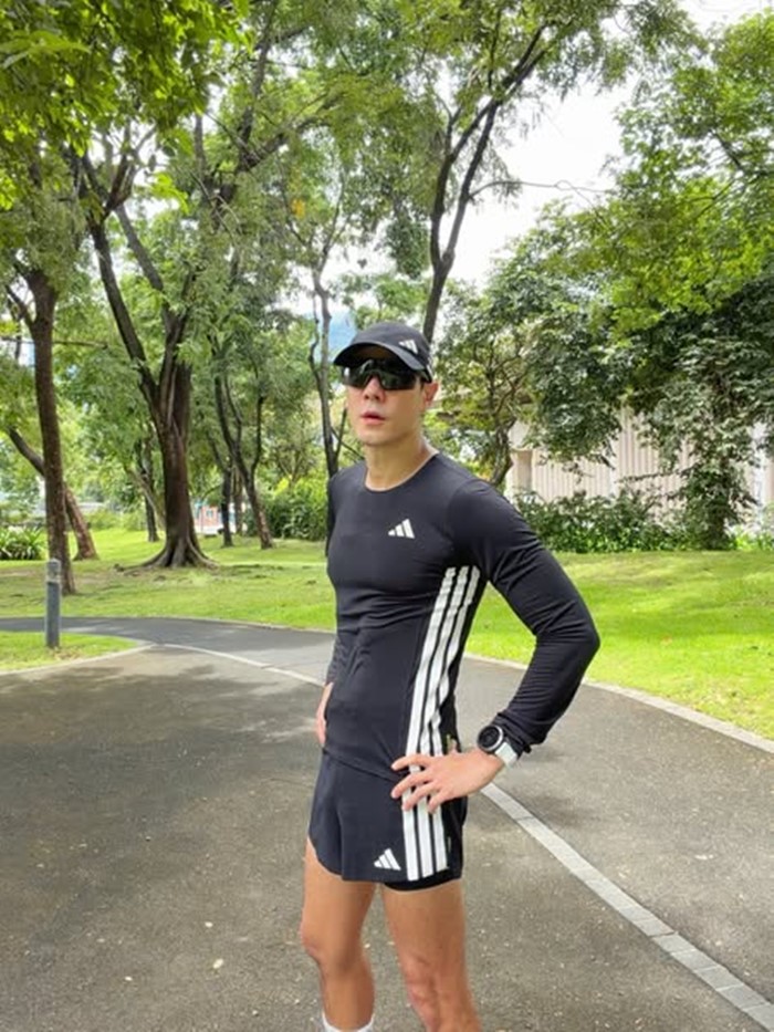 โดม ปกรณ์ ลัม อวดซิกซ์แพ็กแน่นเปรี๊ยะ พร้อมเคล็ดลับทำหุ่นดีในวัย 46 