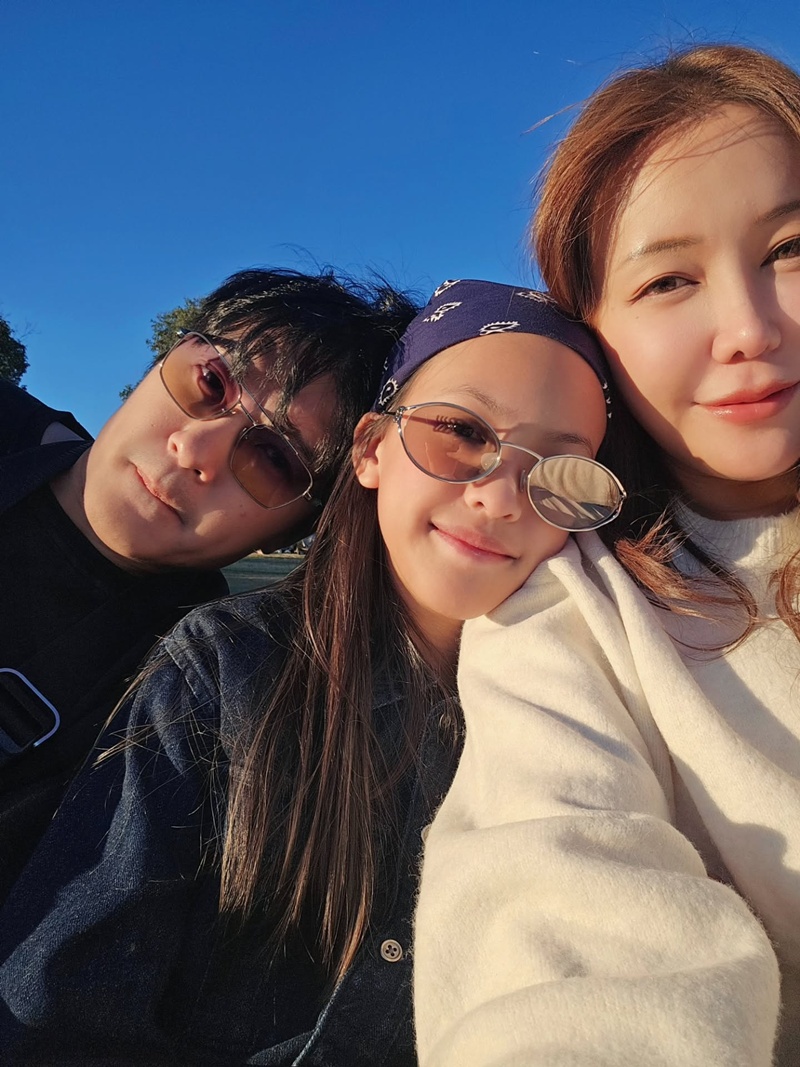 น้องณิลลา ลูกสาว แบงค์ อธิกิตติ์ - ไอซ์ ณพัชรินทร์ ยิ่งโตยิ่งสวย