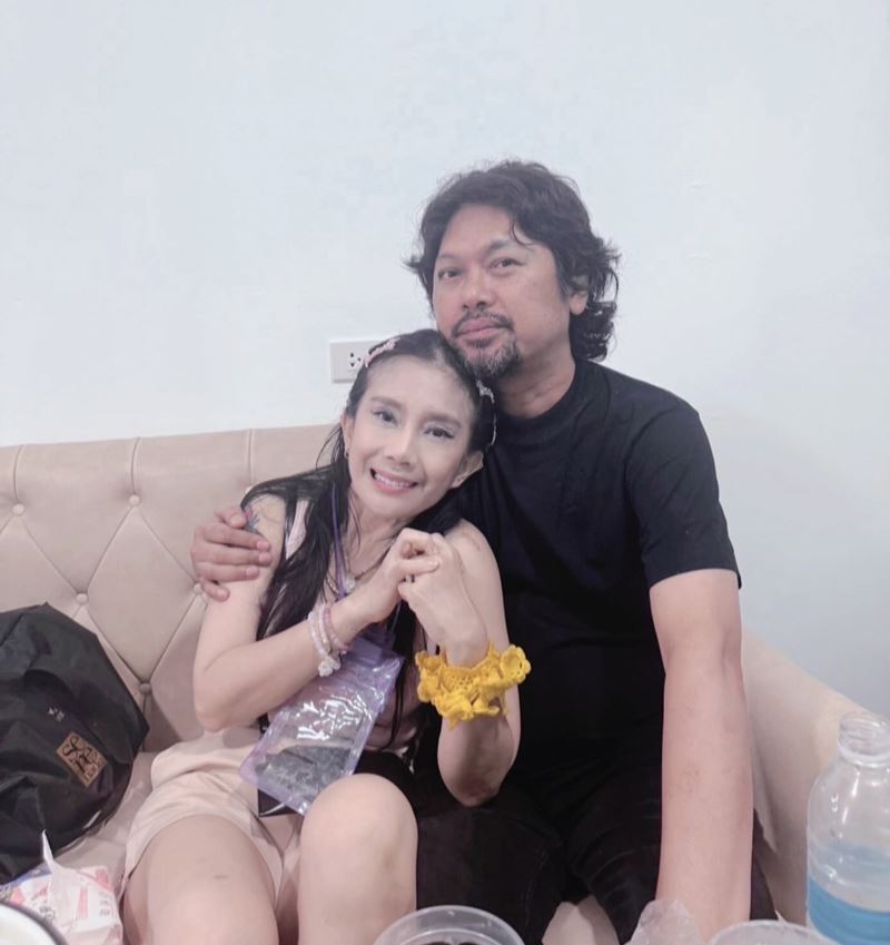 เสก โลโซ 