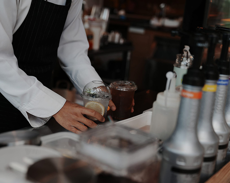 คาเฟ่ริมทะเลสาบ