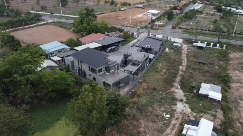 บ้าน ครูเต้ย อภิวัฒน์