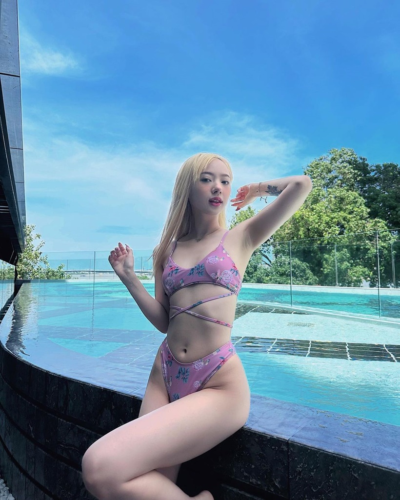 พลอยชมพู