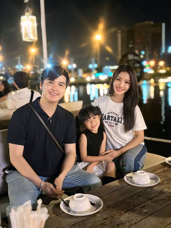 แพรวพราว แสงทอง