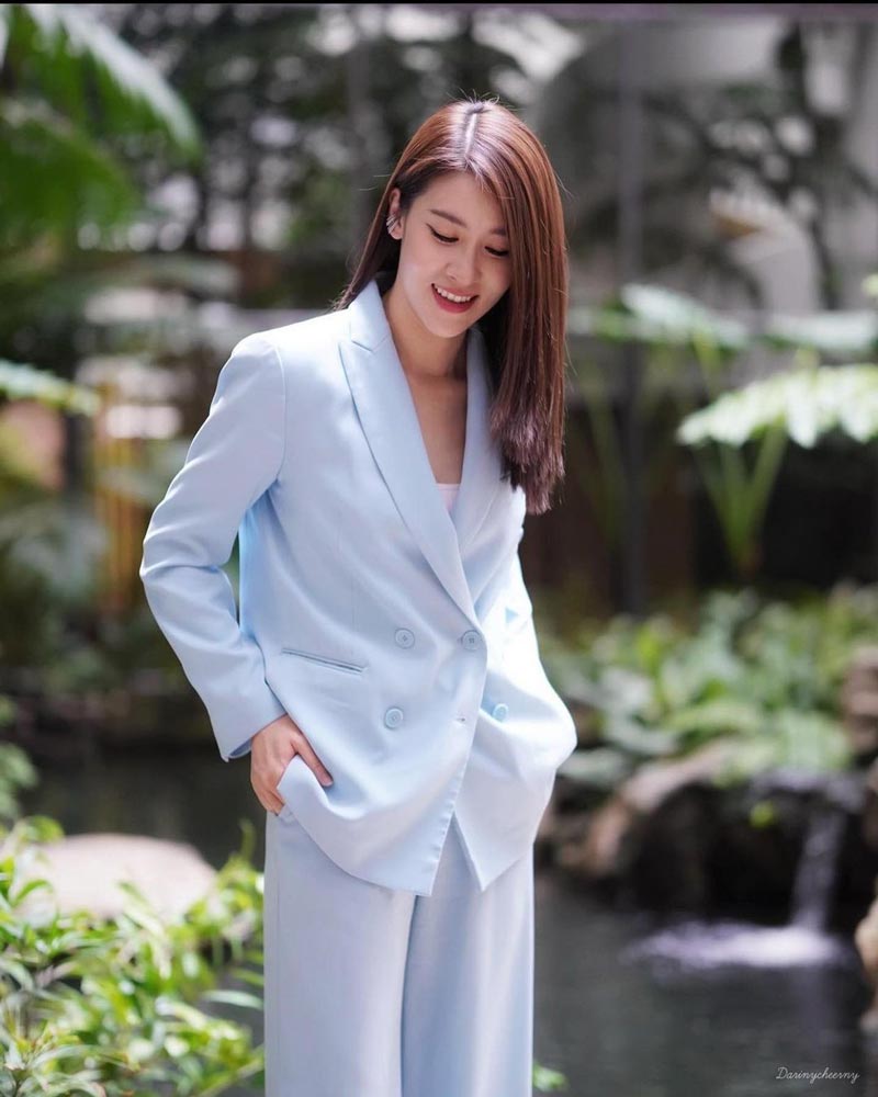 เชียร์ ฑิฆัมพร