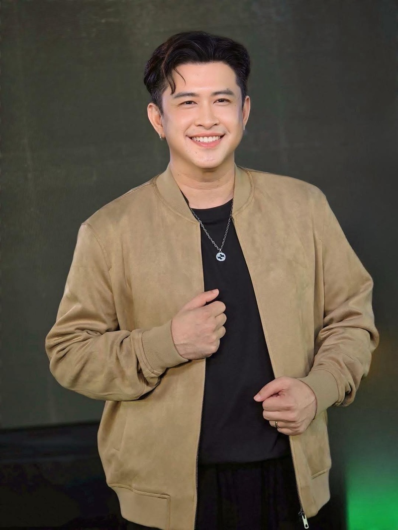 แจ๊ค ธนพล คุณพ่อป้ายแดง 