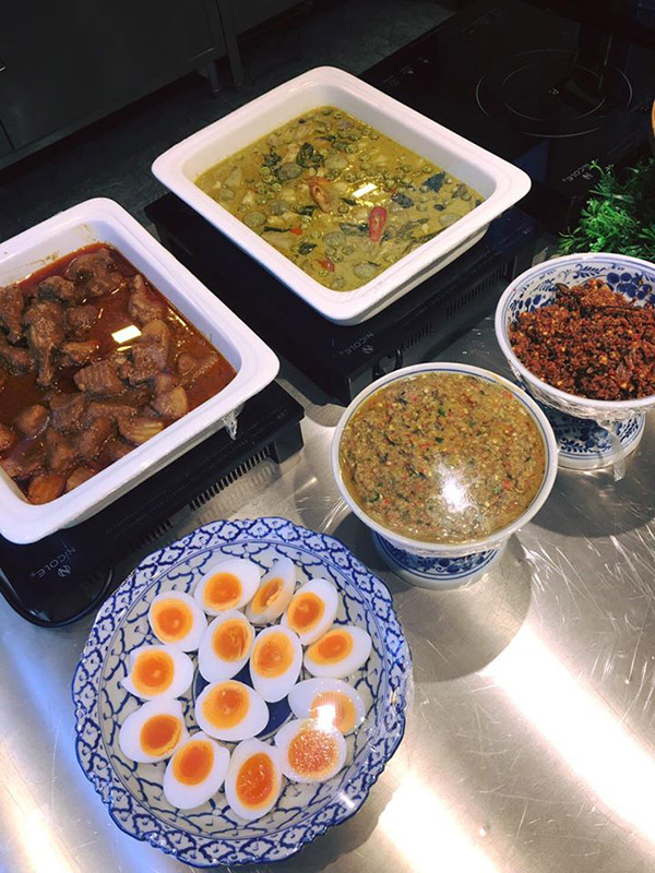 ร้านข้าวแกง เดลิเวอรี่
