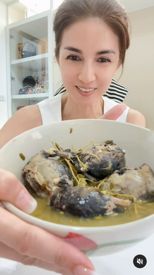 โบว์ แวนด้า