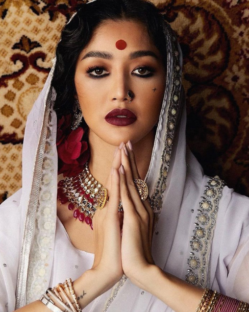 น้องฉัตร ช่างแต่งหน้า