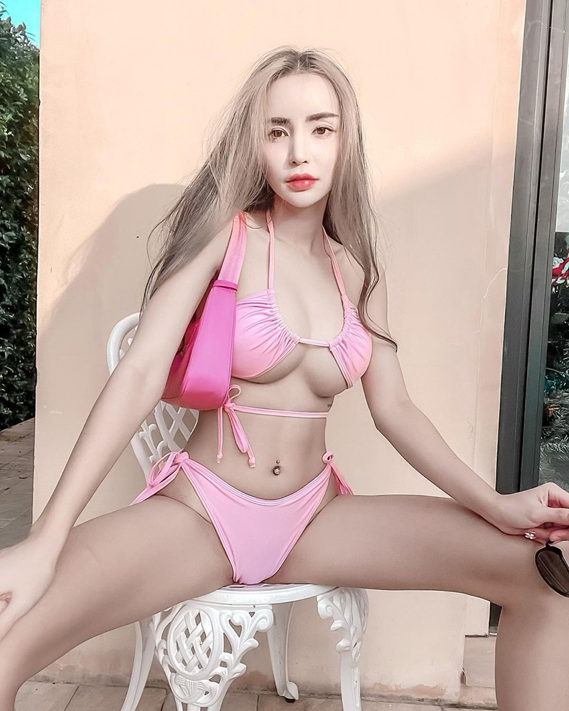 นิวนิว เอวเอ้ง 