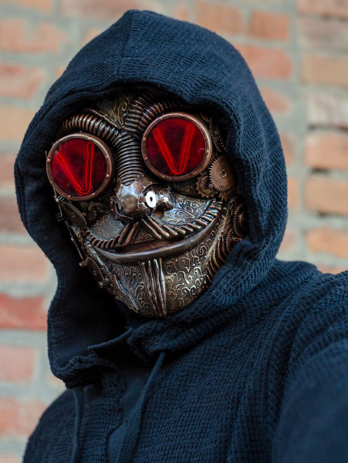 ศิลปินยูเครน หน้ากากสตีมพังค์