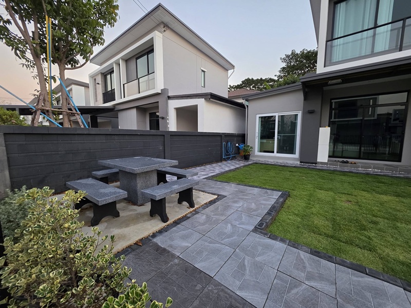 สวนหน้าบ้าน