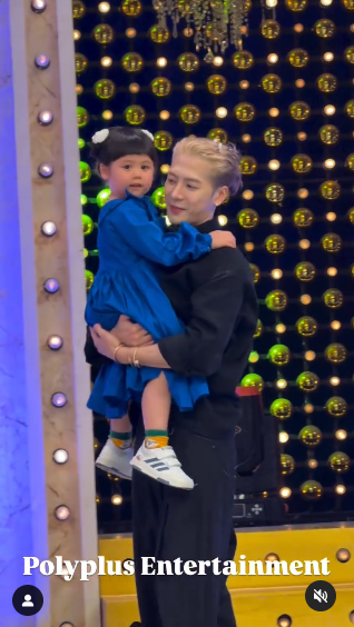 แจ็คสัน หวัง  น้องแอบิเกล