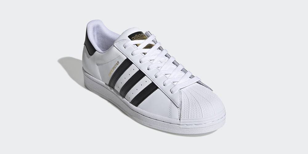 รองเท้าผ้าใบใส่ทำงาน