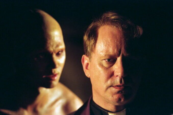 Dominion : Prequel to the Exorcist