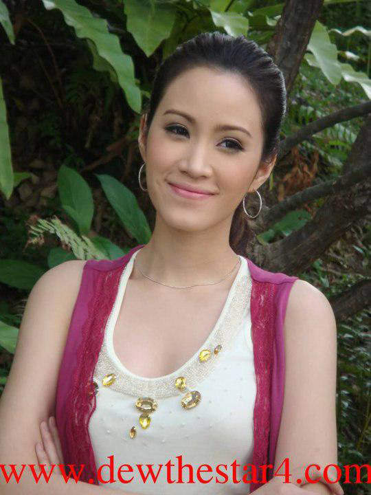  ฟาง พิชญา