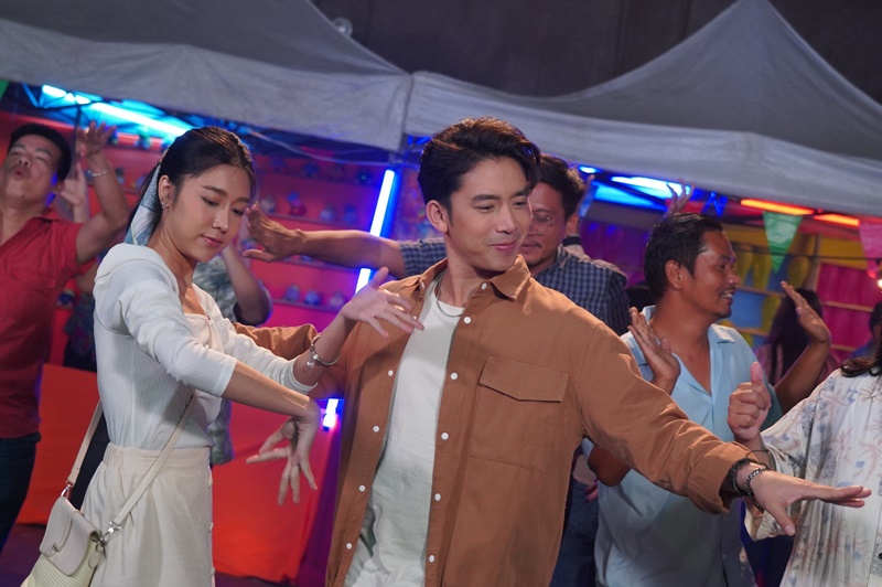 ไอ้หนุ่มรถไถ เบิ้ล ปทุมราช ซาร่า สลัลรักษ์