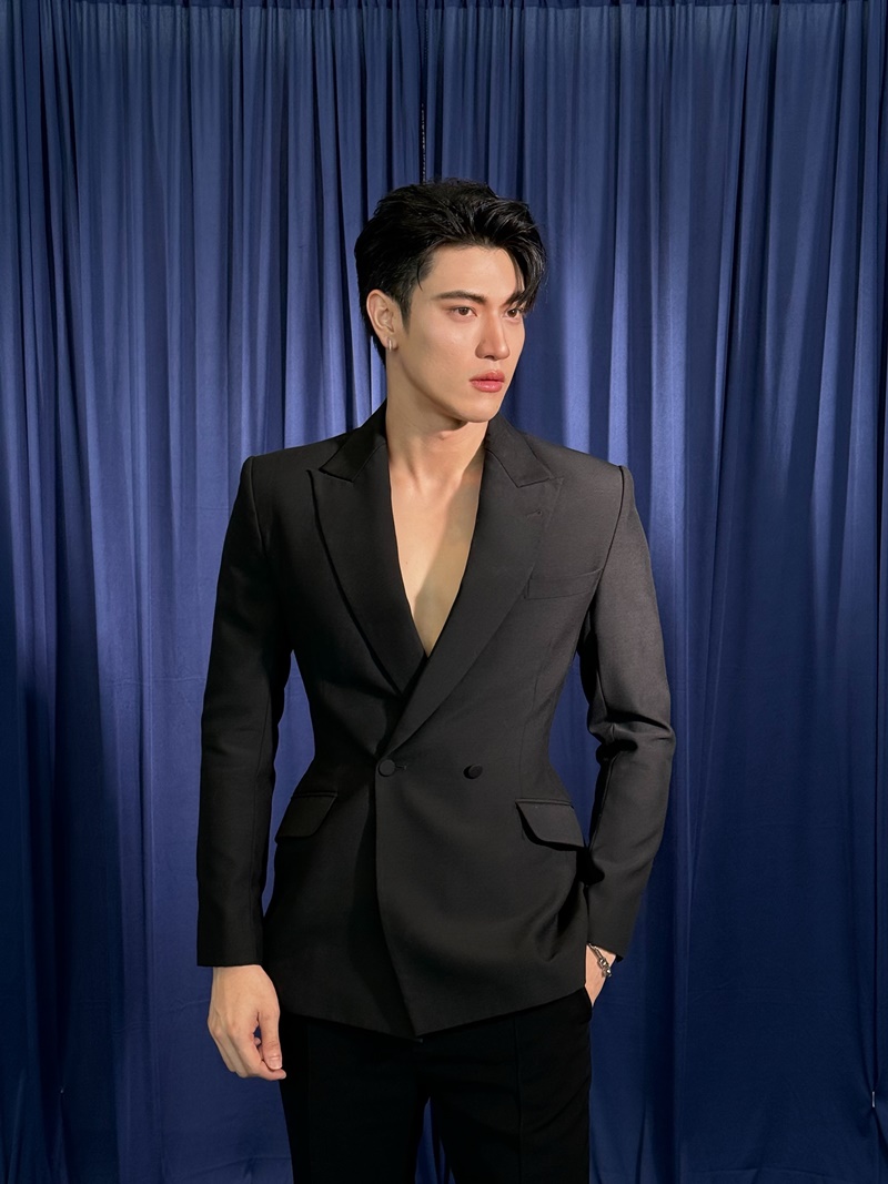 อิน จักราสินธุ์ ผลงาน