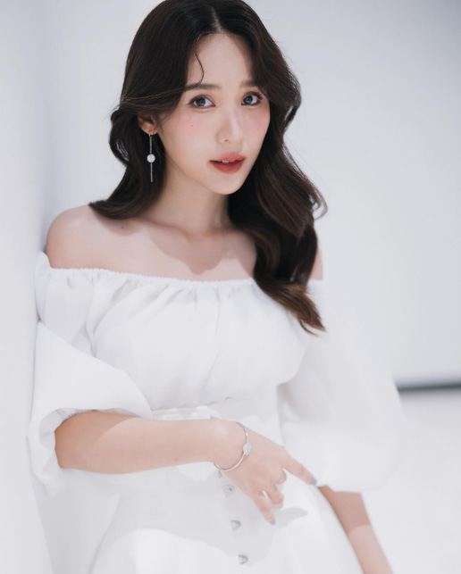 ญดา นริลญา แฟชั่นดารา