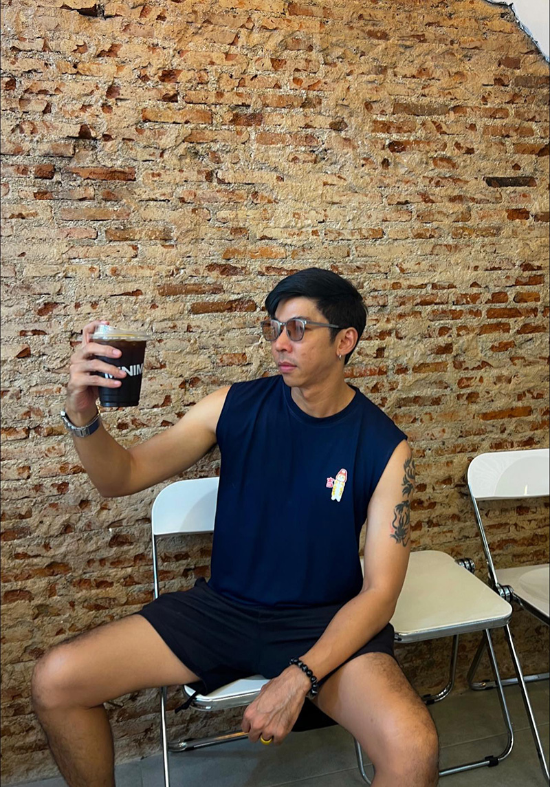 ภาพปัจจุบัน กอล์ฟ กัญจน์ ภักดีวิจิตร นักปิ้งไก่ในตำนาน 