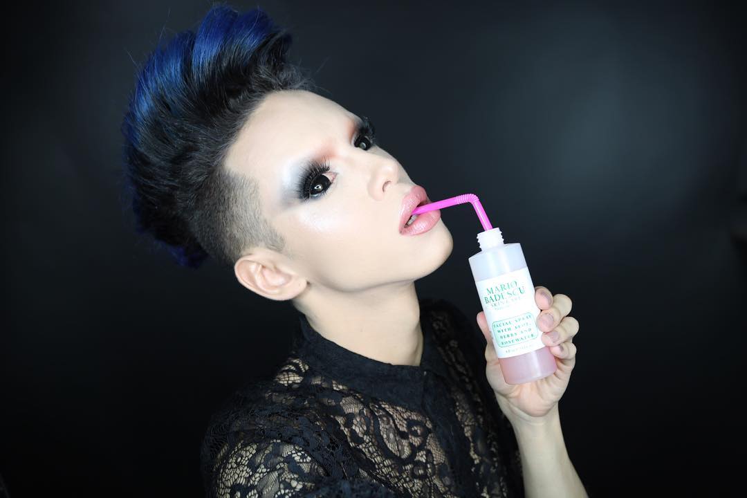 ศัลยกรรมเป็นเอเลี่ยน