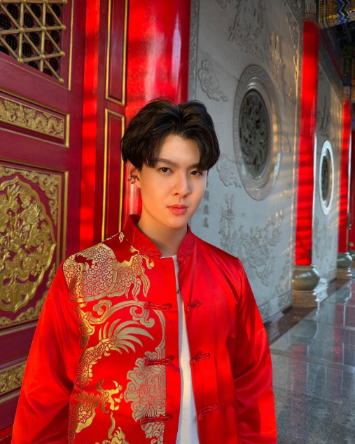 ส่องแฟชั่นตรุษจีน 2568 สไตล์ดาราชาย อัปลุคเท่ต้อนรับปีมะเส็ง