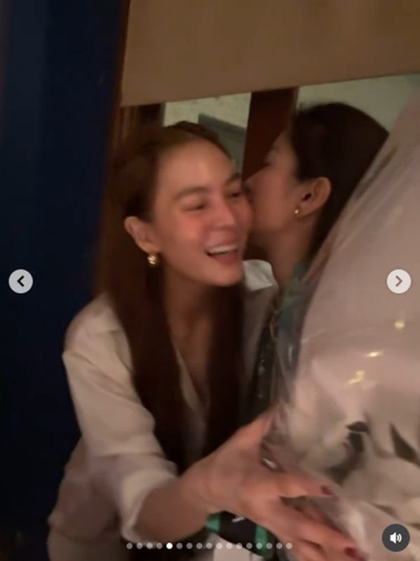 เอมมี่ มรกต ขอพรวันเกิดอายุ 42 ปี