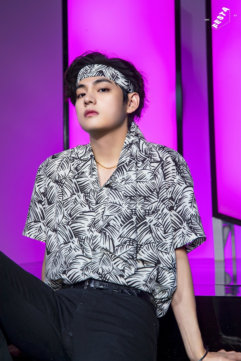 v bts taehyung