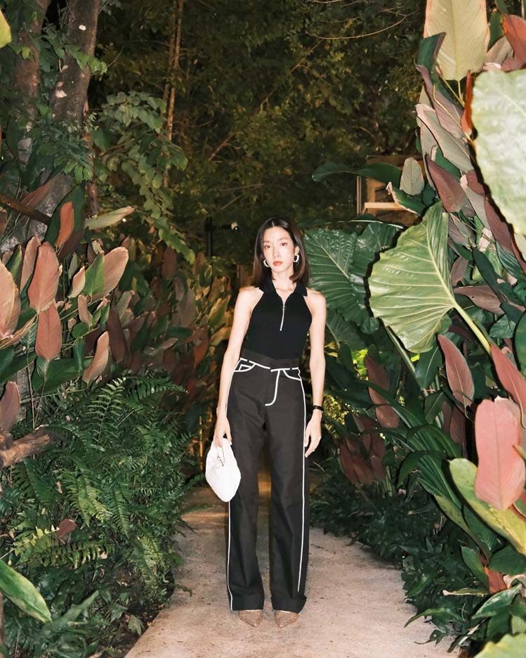 โม มนชนก