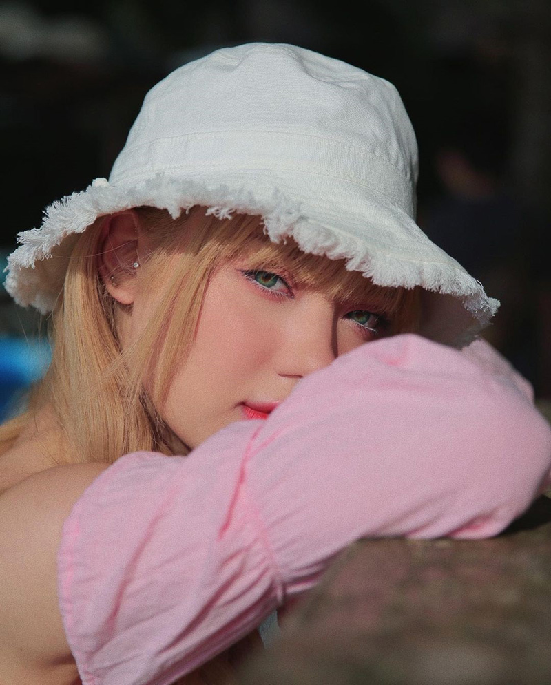พลอยชมพู