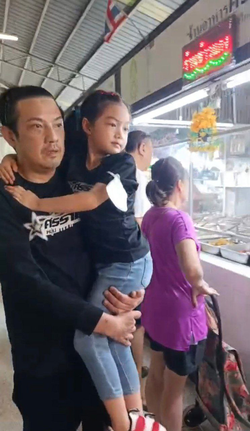 หนุ่ม ศรราม แค่อุ้มลูกก็เจอดราม่า