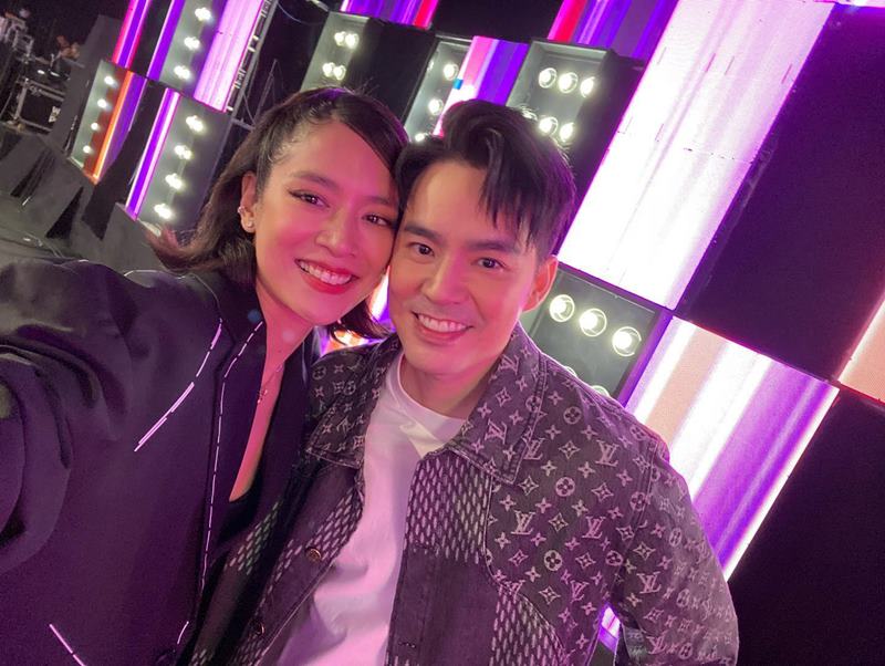 ร้องข้ามกำแพง บีม โดนัท