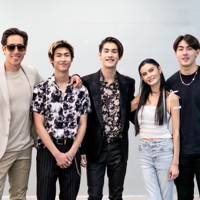 ปิ่น เก็จมณี ประวัติ